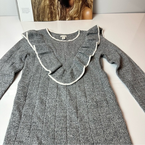 Hinge Sweater - Picture 2 of 8